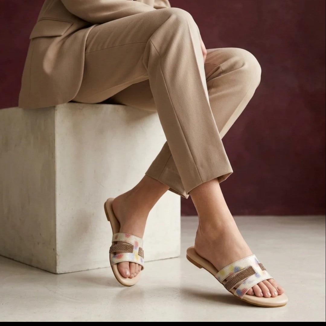 Lioren Flats - Beige